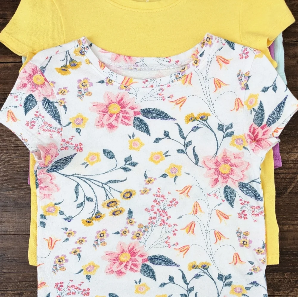 Old Navy, Set of 4 Tee Shirts